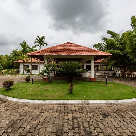 KSTDC Hotel Mayura Yagachi, Belur Belur  Bagian luar foto