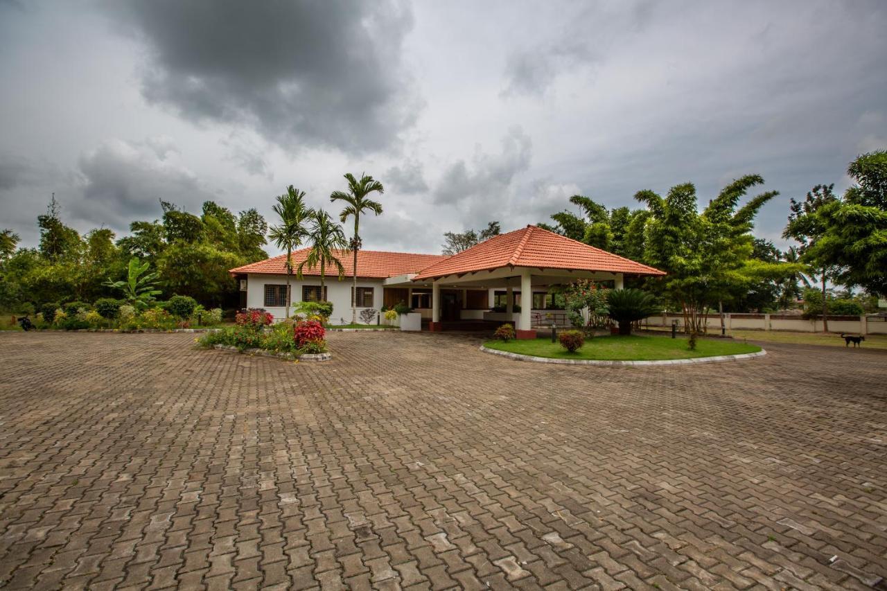 KSTDC Hotel Mayura Yagachi, Belur Belur  Bagian luar foto