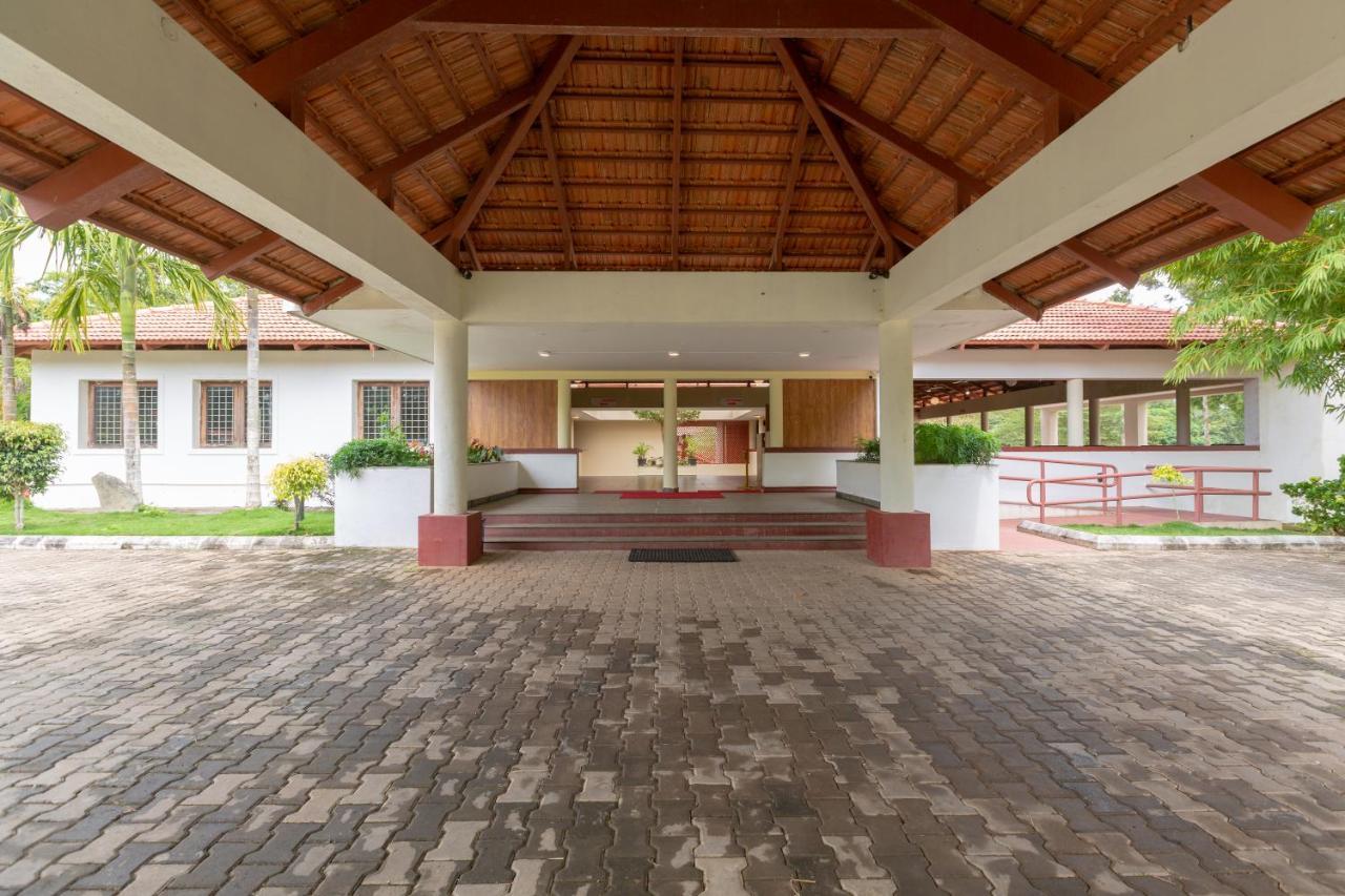 KSTDC Hotel Mayura Yagachi, Belur Belur  Bagian luar foto